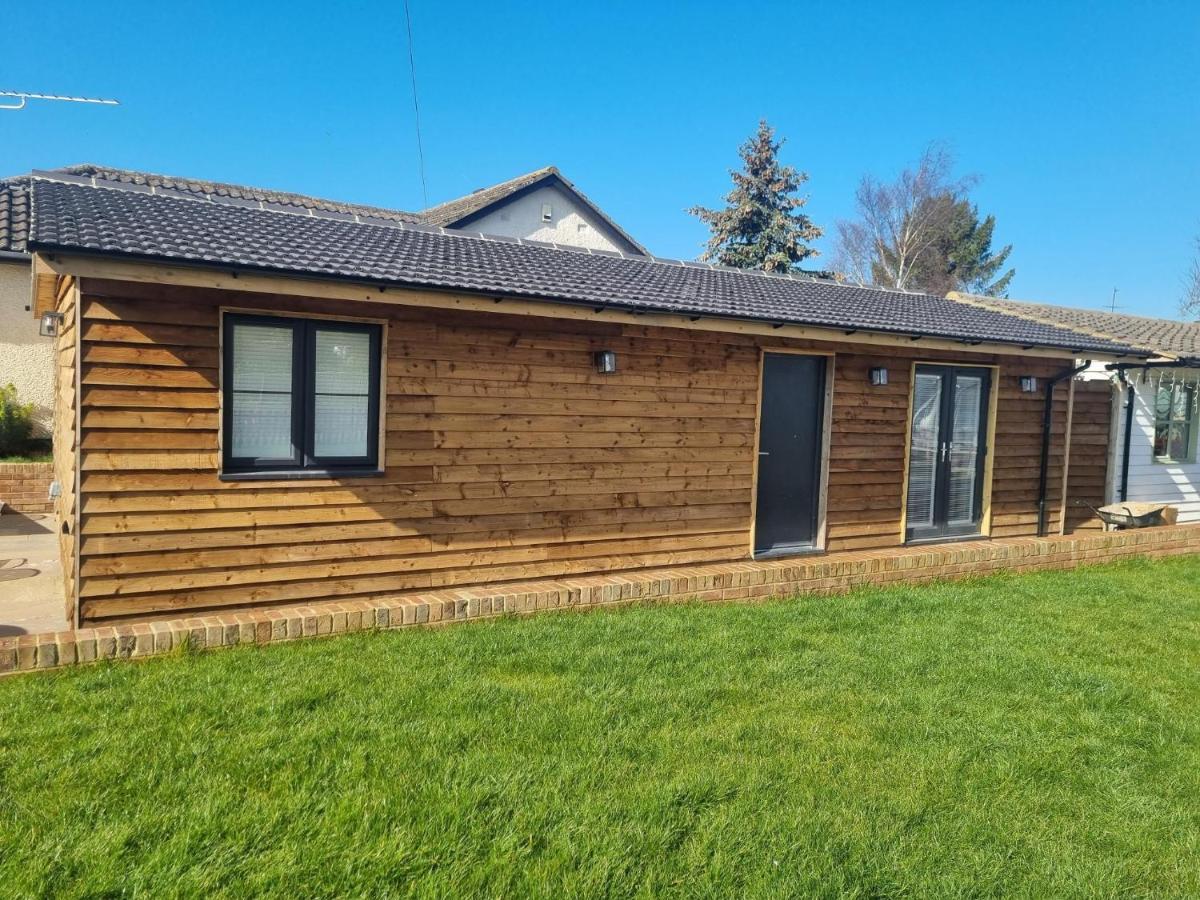 The Birch Lodge Located In Pegsdon Hexton Buitenkant foto